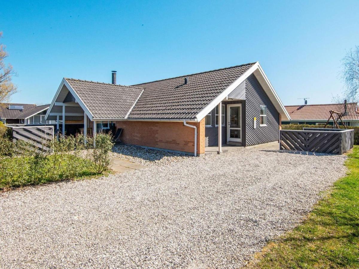 10 Person Holiday Home In Juelsminde Sonderby  Exterior photo
